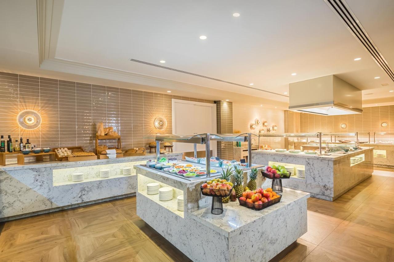 Hotel Barcelo La Nucia Hills Exterior foto The buffet at the lounge