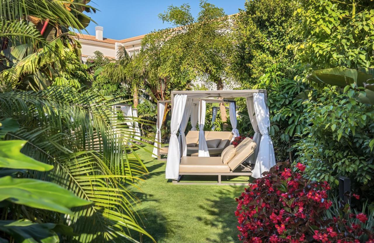Hotel Barcelo La Nucia Hills Exterior foto The garden of the hotel